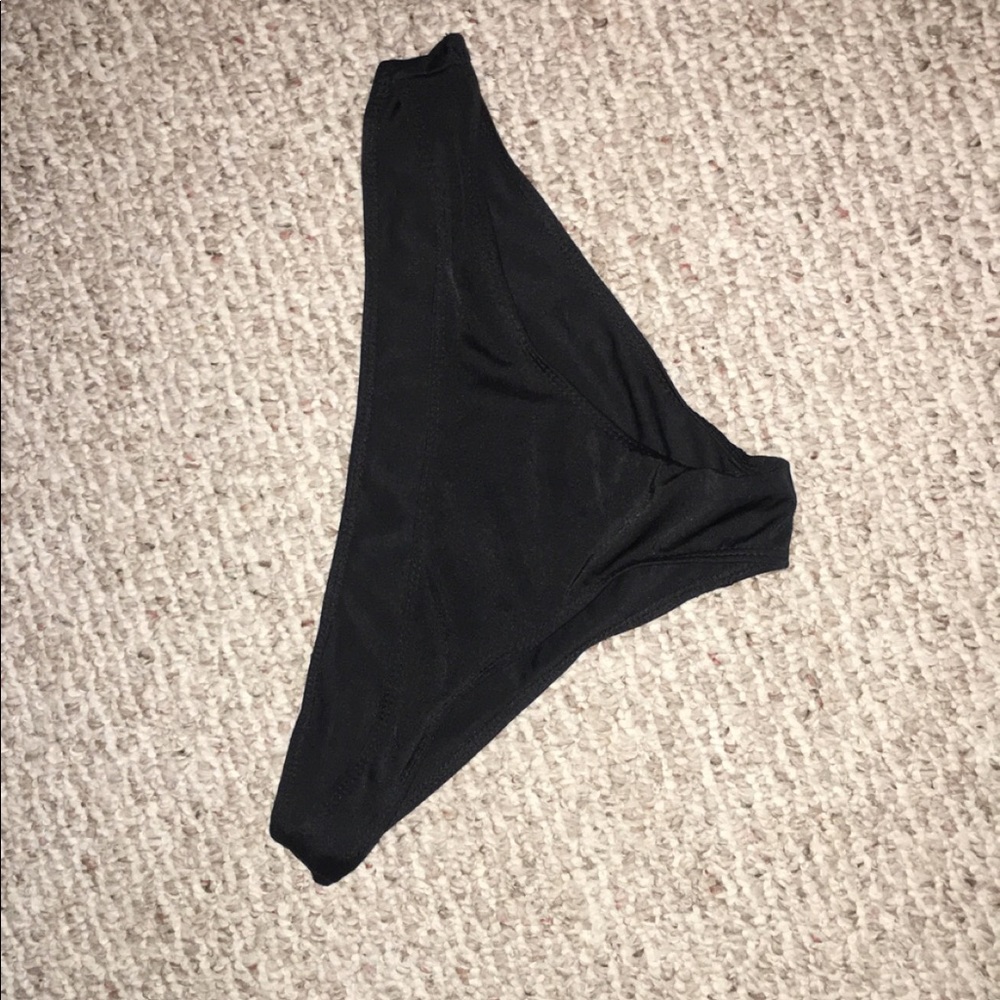 Bikini bottom sz M. Never worn